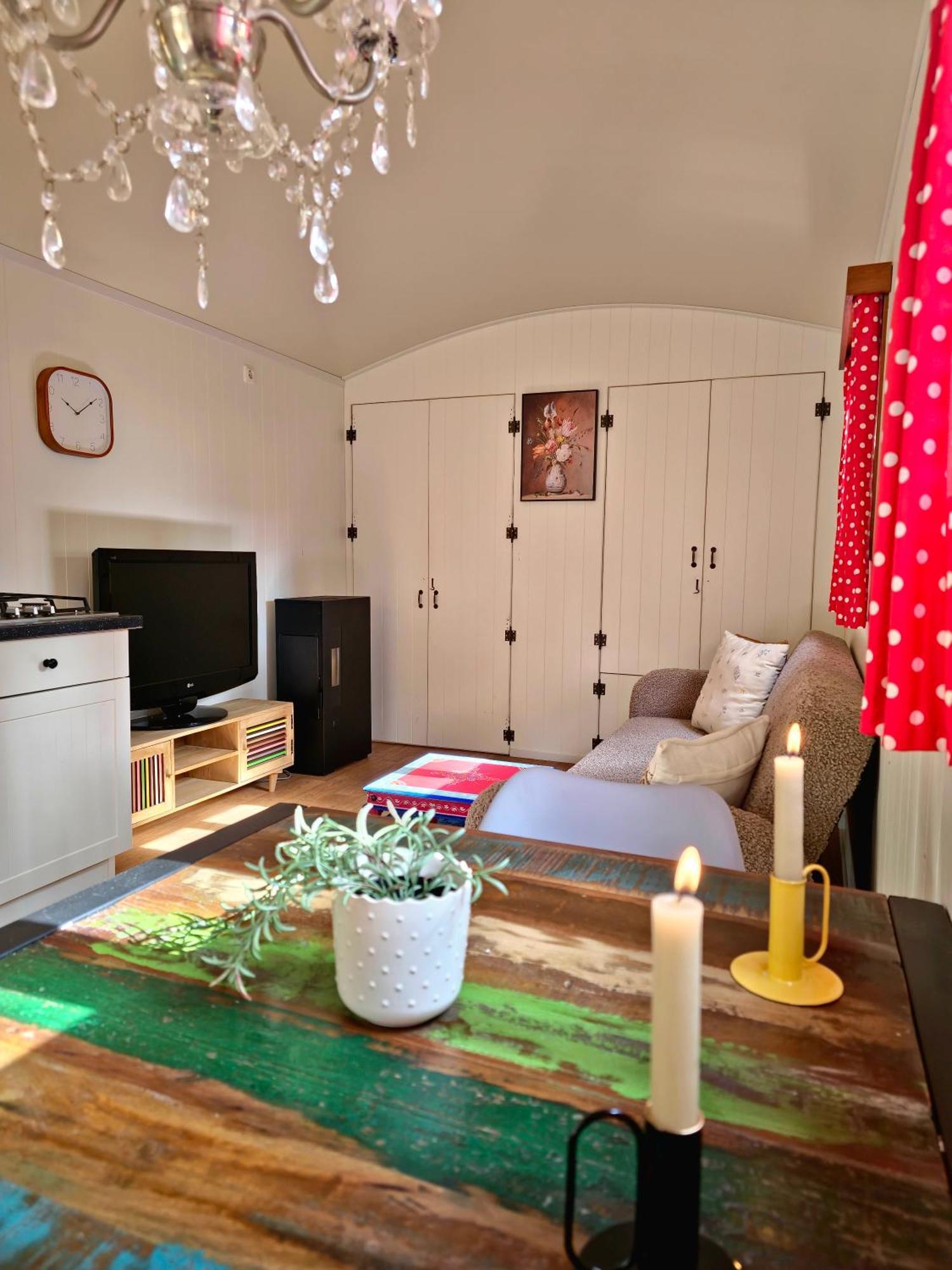 Pipowagen Met Prive Hot Tub Villa Ланакен Екстериор снимка